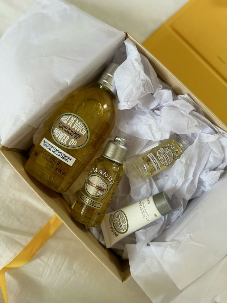 L'Occitane Gift-set (Full size and Travel minis)